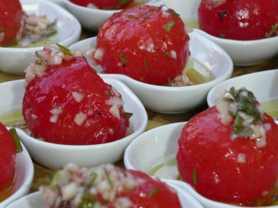 Tomates marinées pour l'apéritif