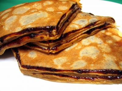 Crêpes farcies aux pruneaux et crème café