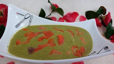 Velouté de poireaux à la truite fumée
