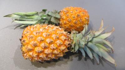 Comment enlever le centre assez dur de l'ananas ?
