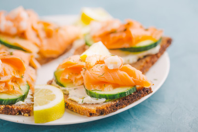 Toasts au saumon