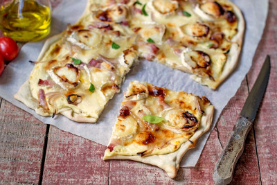 Tarte flambée au chèvre