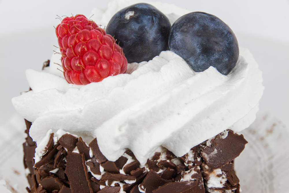 Recette Merveilleux Aux Fruits Rouges Et Chocolat Supertoinette