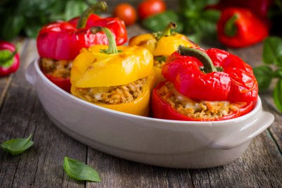 Poivrons farcis au riz et à la tomate