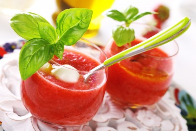 Soupe de fraises au basilic