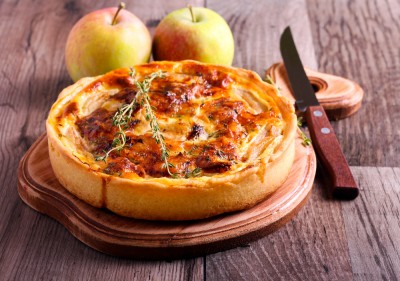 Tarte aux pommes et au brie