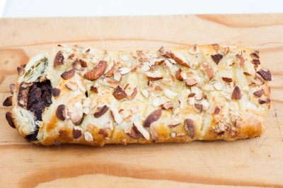 Tresse feuilletée au chocolat et amandes