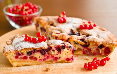 Gâteau groseille cassis pêche