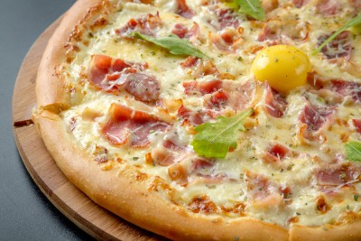 Pizza façon carbonara