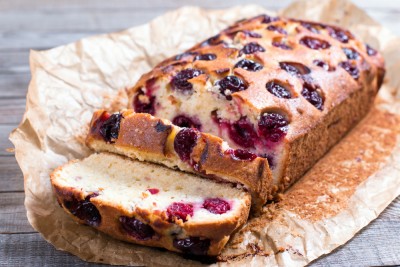 Cake à la ricotta et aux cerises noires