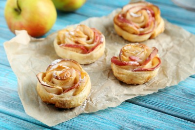 Roses feuilletées aux pommes maison