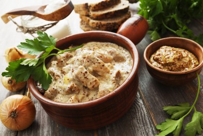 Emincé de poulet à la moutarde