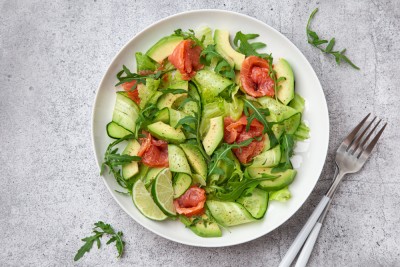 Tagliatelles de concombre au saumon