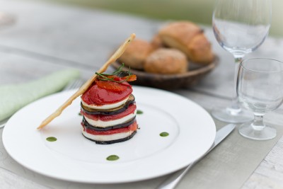 Millefeuille tomate aubergine et mozzarella