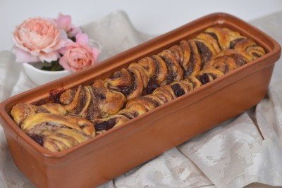 Brioche roulée à la confiture d'abricots