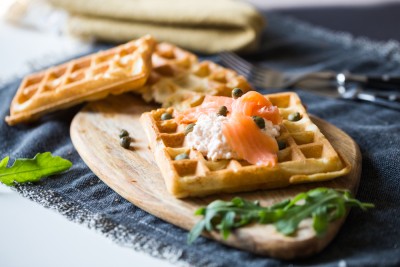 Gaufres au parmesan et truite fumée