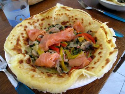 Crêpes aux épinards, aux champignons et son saumon fumé