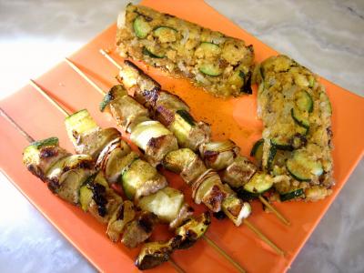 Brochettes de porc à la polenta