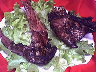 Carcasses de canards grillées