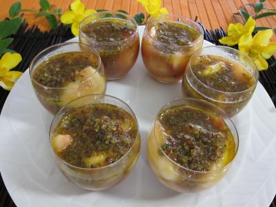 Pêches, bananes et pistaches au rhum