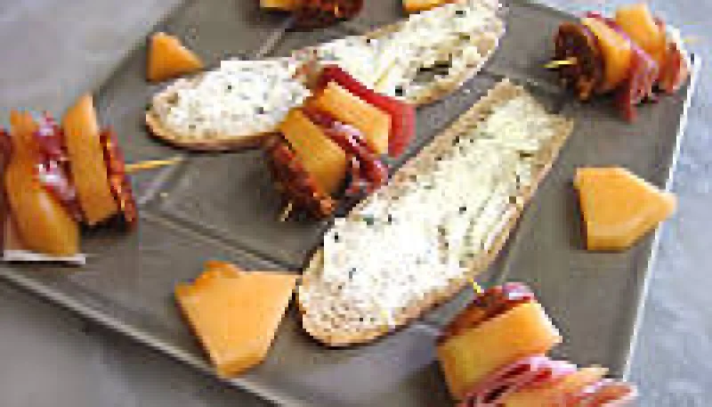 Amuse-bouche au melon et charcuterie