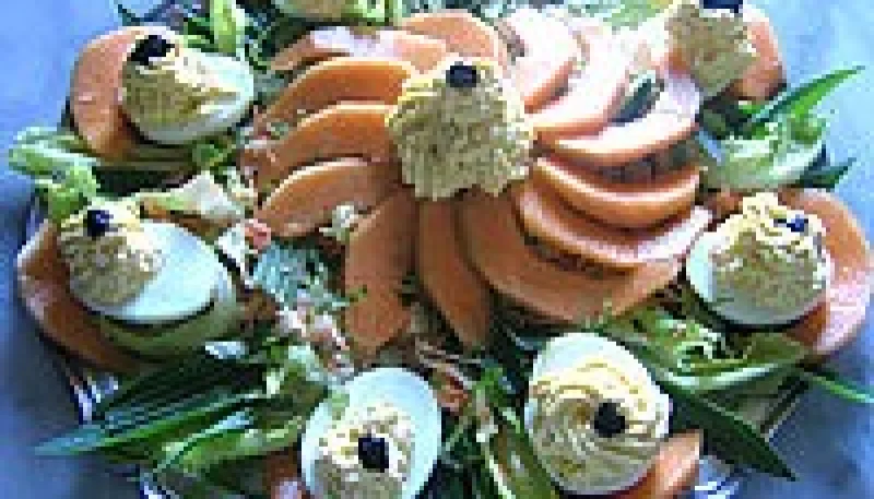 Oeufs farcis au brousse et au radis noir