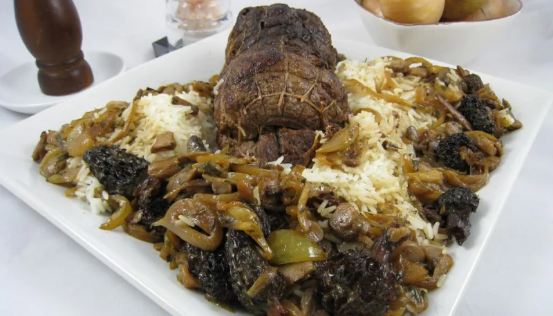 Rôti de biche aux morilles et au riz