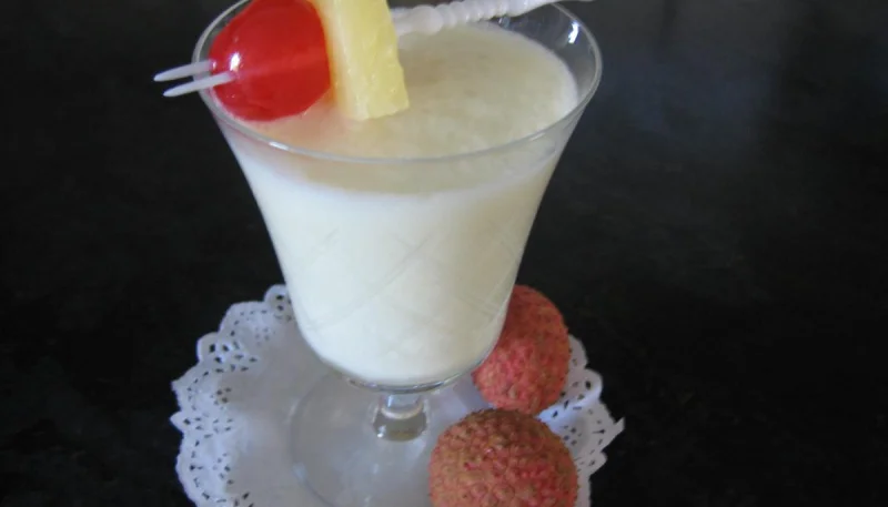 Cocktail au rhum blanc et noix de coco
