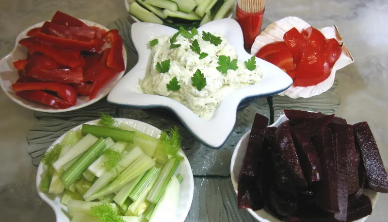 Amuse-bouche aux crudités et sa sauce
