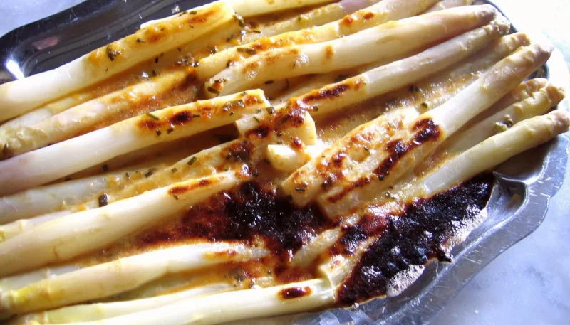 Asperges en sabayon au Marsala