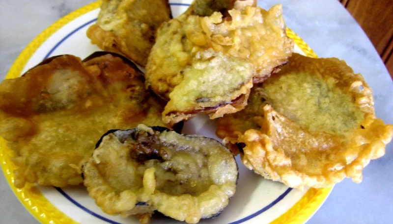 Beignets de fleurs de courgettes et aubergines