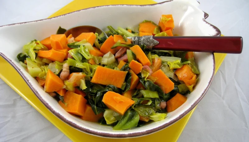 Sauté de chou pointu aux patates douces