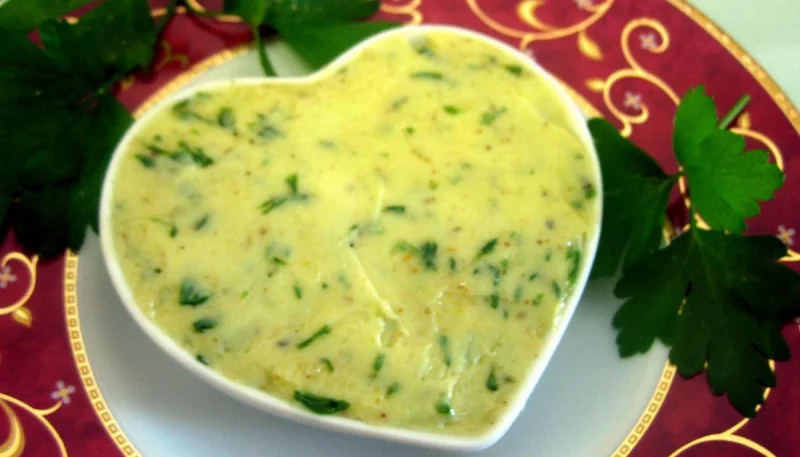 Beurre aux herbes aromatiques
