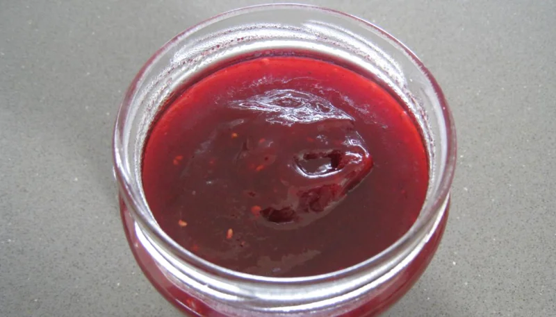 Confiture de framboises à la vanille