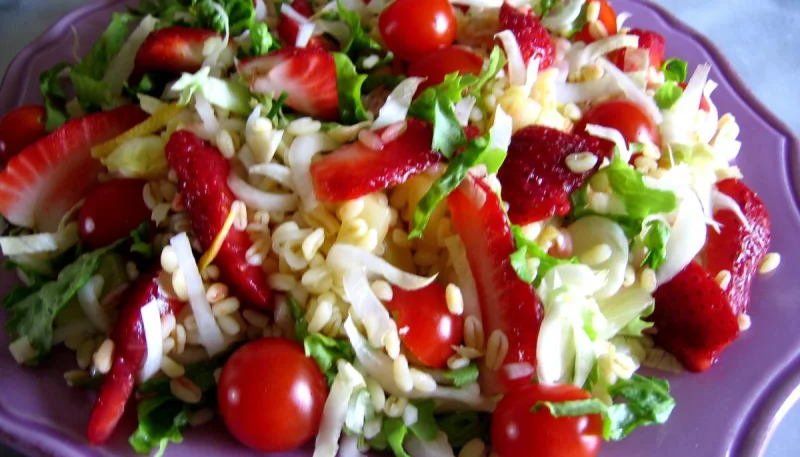 Salade de blé aux fruits