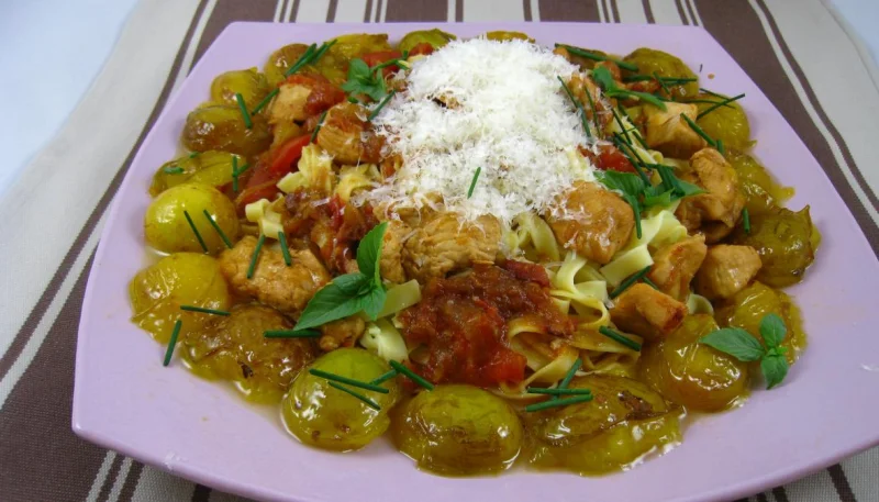 Sauté de dinde aux mirabelles