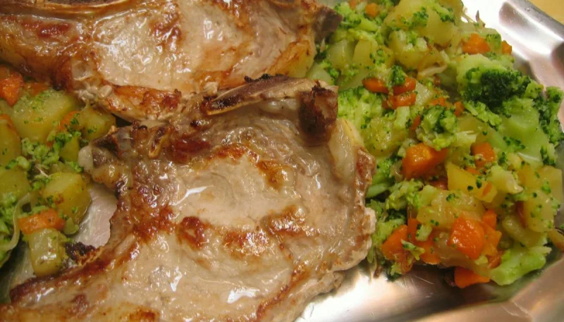 Côtes de veau sautées aux légumes