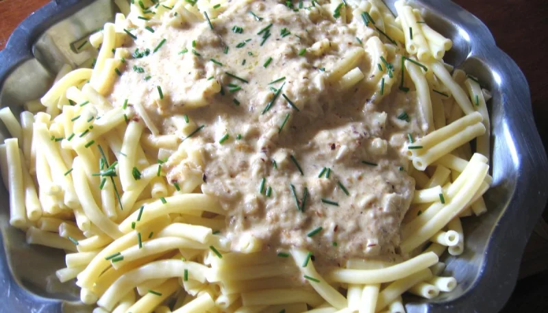 Macaronis sauce aux noisettes