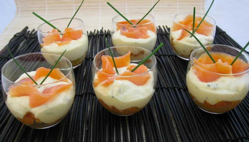 Verrines de mascarpone à la truite fumée