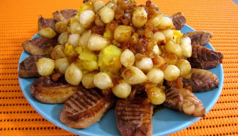Potimarron et pommes de terre aux oignons confits