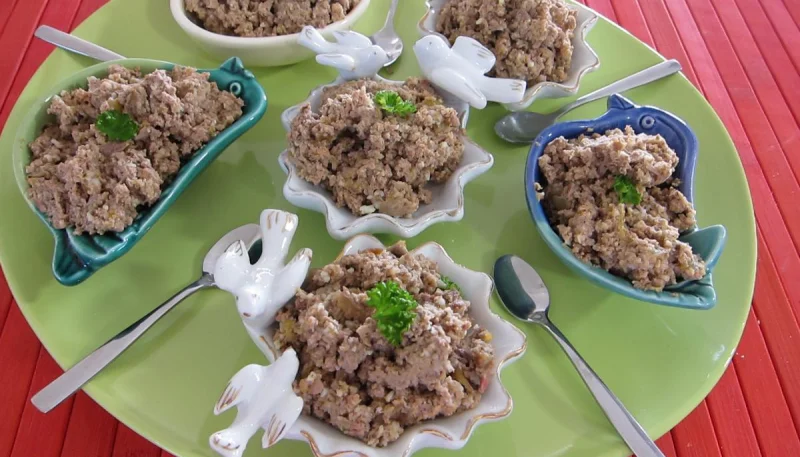 Hachis de foie de poulet à la juive