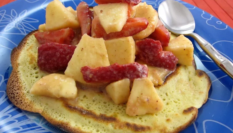 Blinis aux fraises et aux fruits