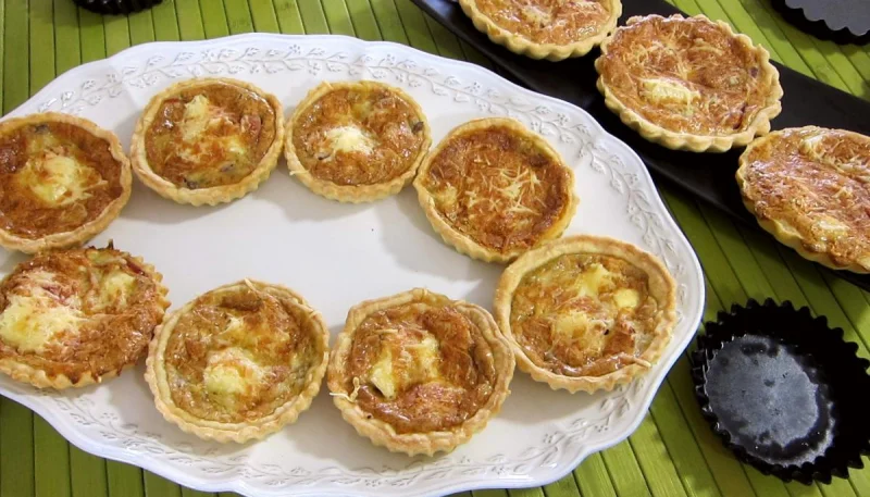 Tartelettes au brie et au jambon