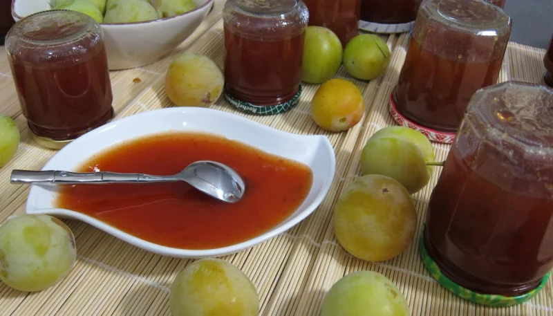 Confiture de prunes blanches