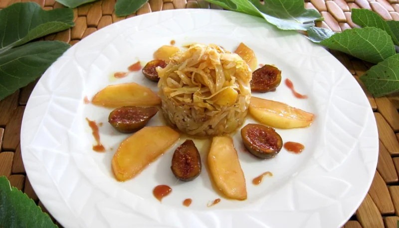Compotée de chou aux figues et aux pommes