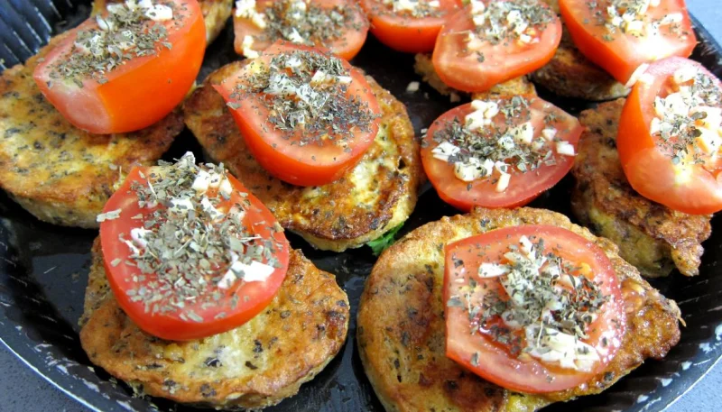 Tartines de pain aux tomates