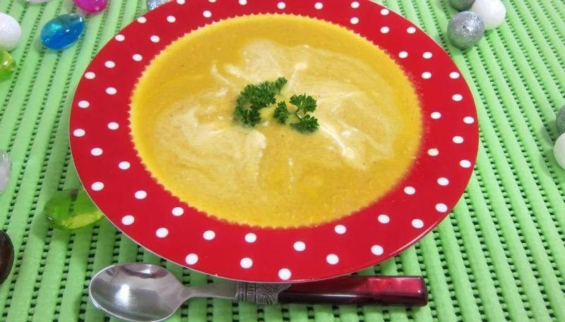 Bouillie ou potage aux carottes et aux oranges