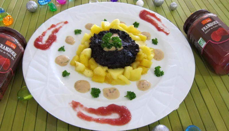 Boudins aux pommes et ananas à la purée de framboises Vitabio