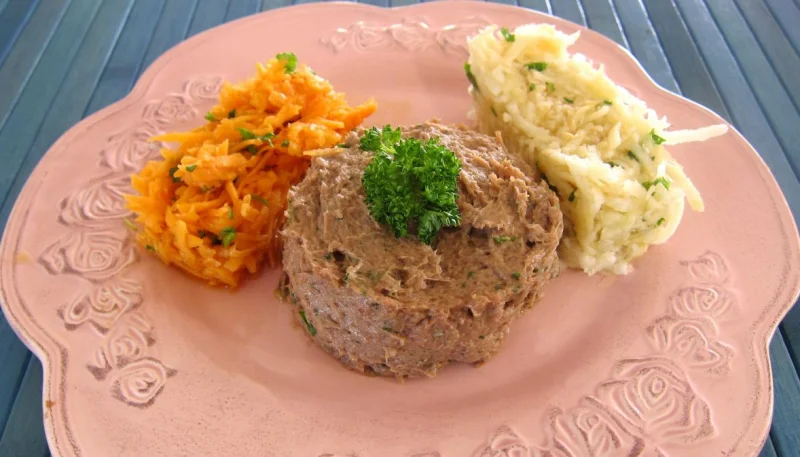 Tartare de boeuf et ses crudités