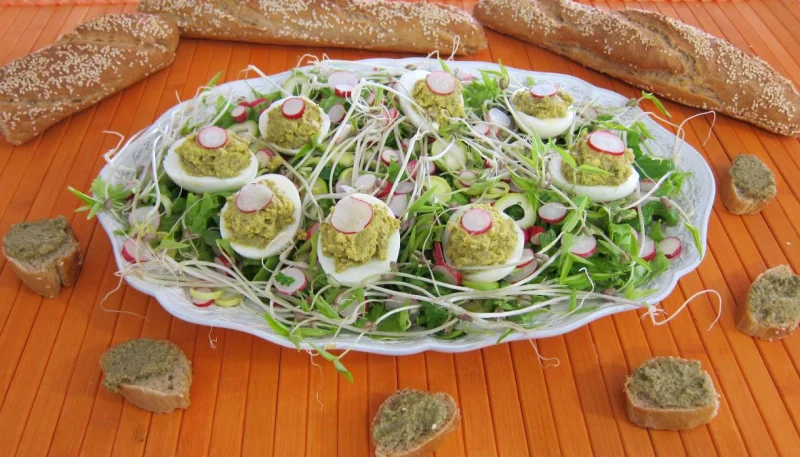 Oeufs durs à la tapenade